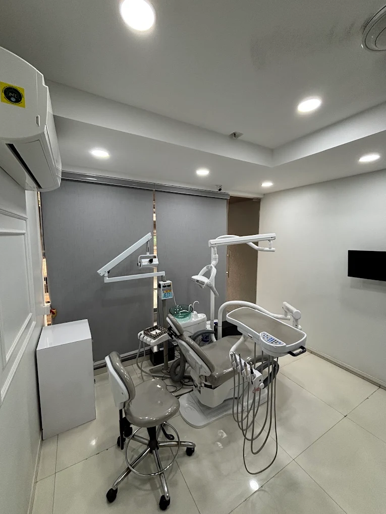 Dental treatment room